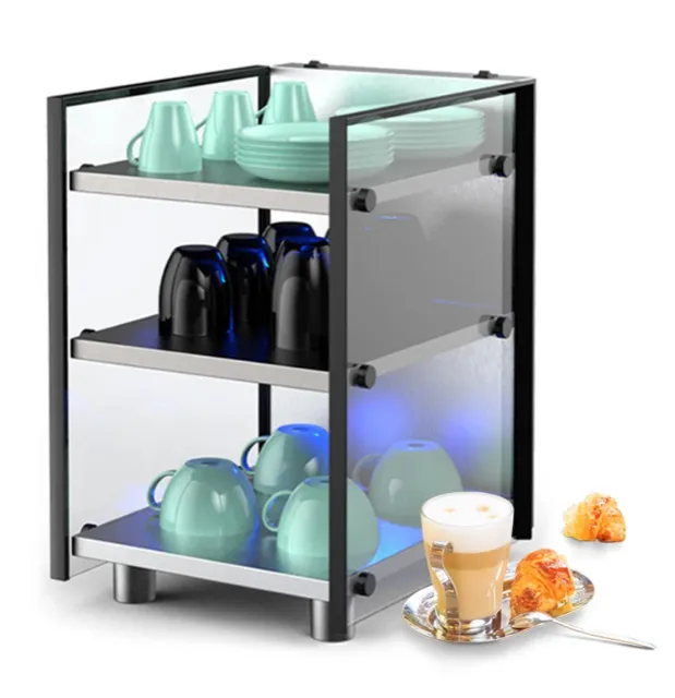 Koppenwarmer met verlichte schappen vol kopjes